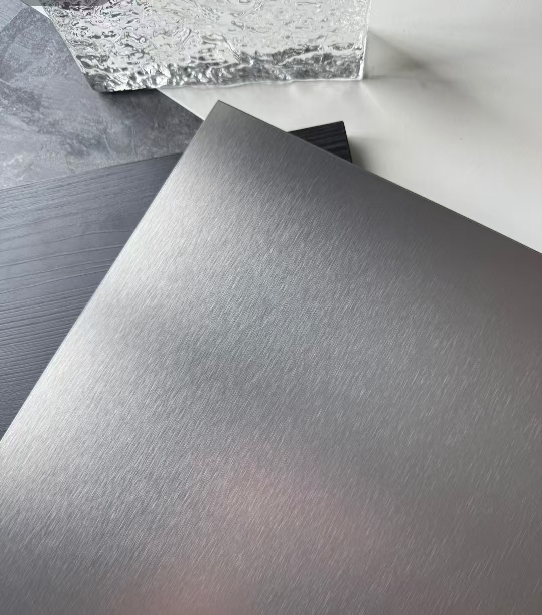 Non-patterned galvanized steel sheet