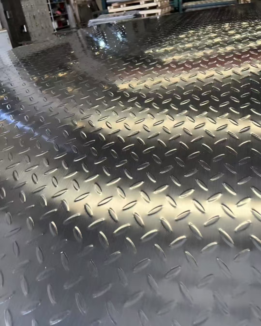 Patterned galvanized steel sheet