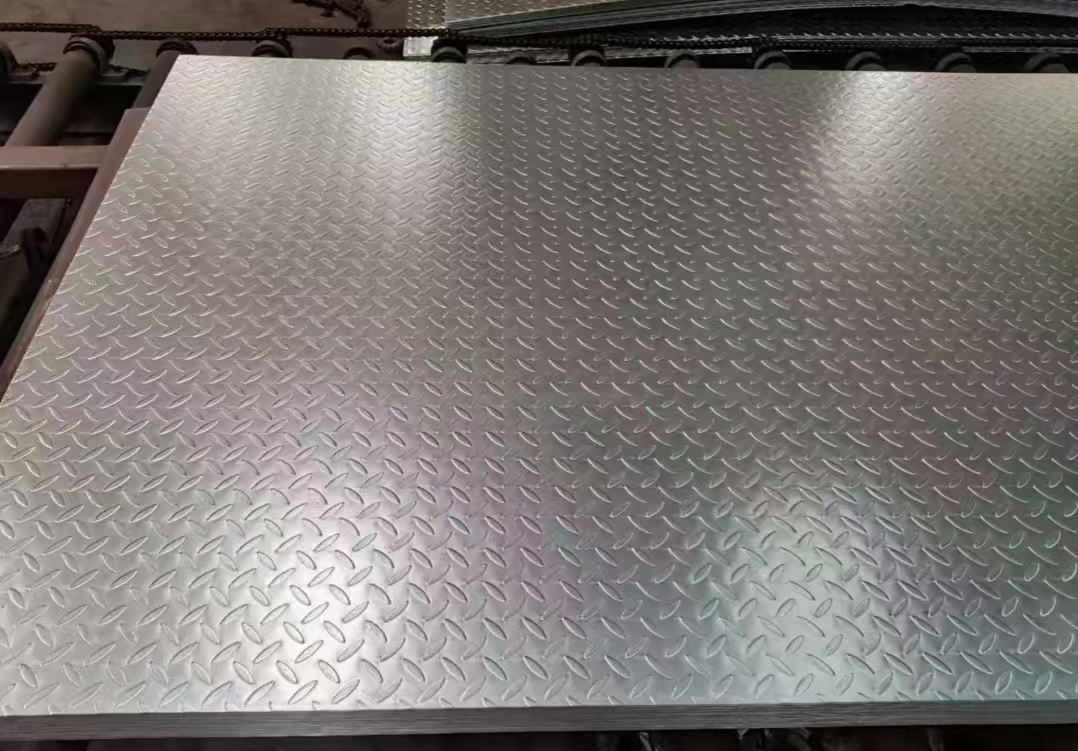 Patterned galvanized steel sheet
